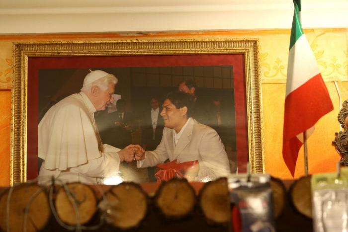 Antonio Arellano: el artesano peruano que fabrica los zapatos rojos del papa (FOTOS)