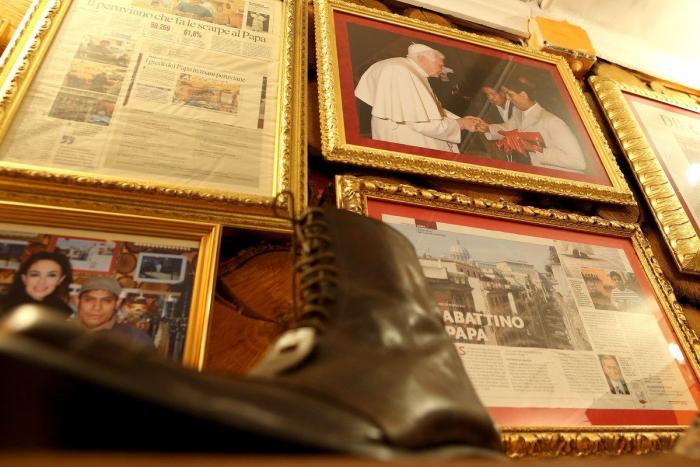 Antonio Arellano: el artesano peruano que fabrica los zapatos rojos del papa (FOTOS)