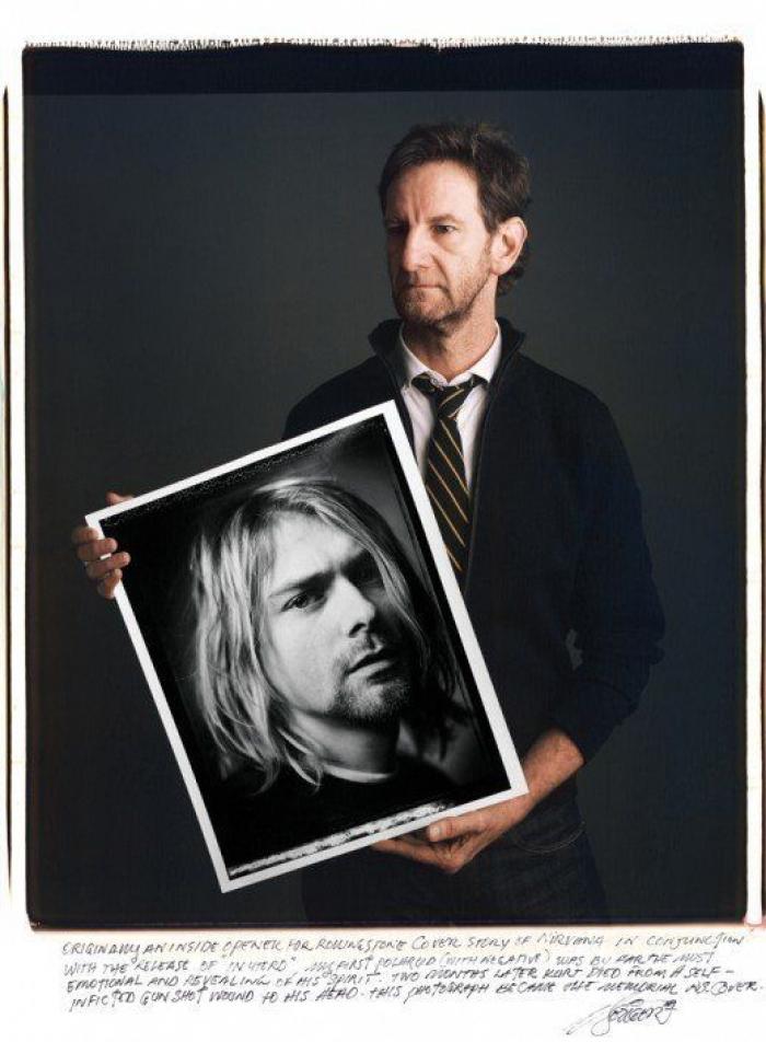 Fotos famosas del siglo XX y XXI: los autores de iconos fotográficos posan con sus obras