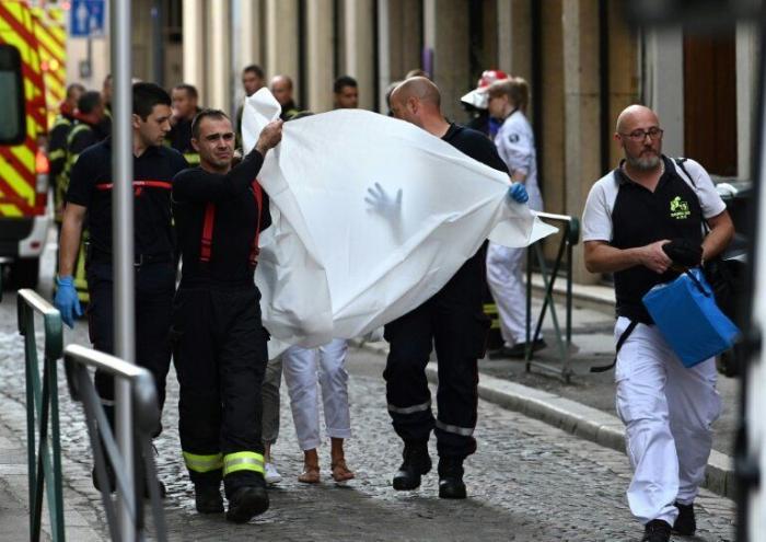 Una explosión deja al menos 13 heridos en el centro de Lyon