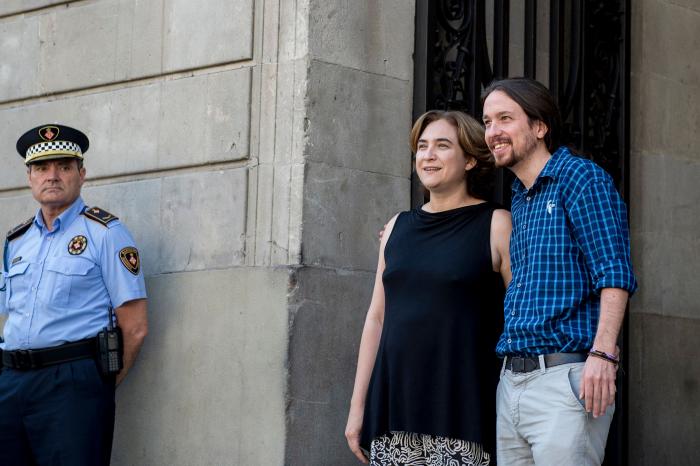 Colau negocia un acuerdo de gobierno con Maragall y no aclara si aceptará los votos de Valls