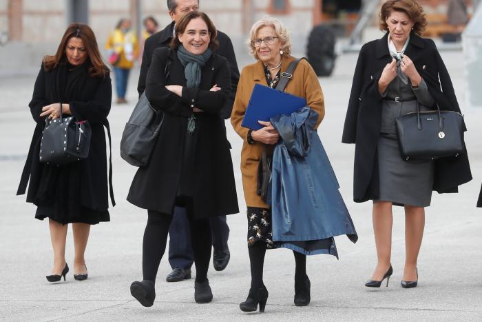 Colau negocia un acuerdo de gobierno con Maragall y no aclara si aceptará los votos de Valls