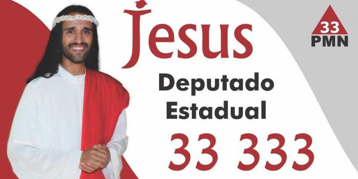 El candidato friki de Canadá que pide el voto mientras lucha contra dragones y robots