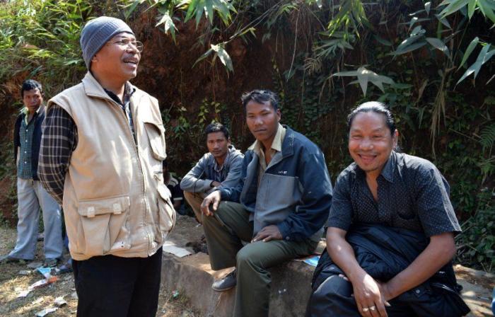 El candidato friki de Canadá que pide el voto mientras lucha contra dragones y robots
