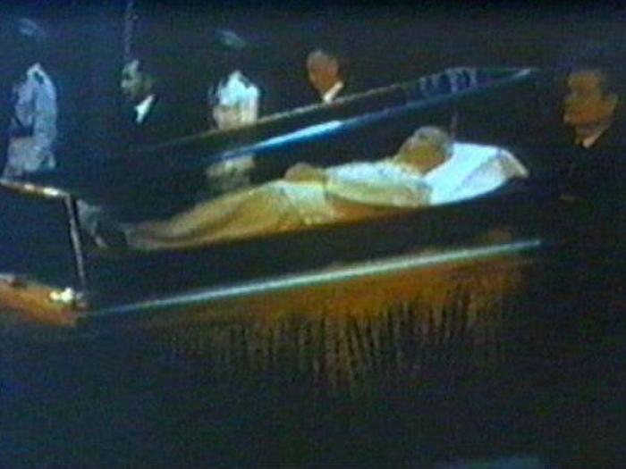 Chávez y otros 9 líderes mundiales, cadáveres exquisitos (y embalsamados) para la historia