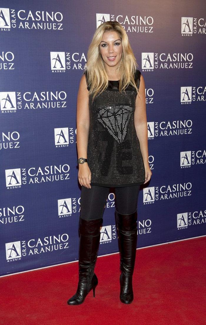 Anuncio de Aurgi: la cantante Rebeca revive el hit noventero 'Duro de pelar' (VÍDEO)