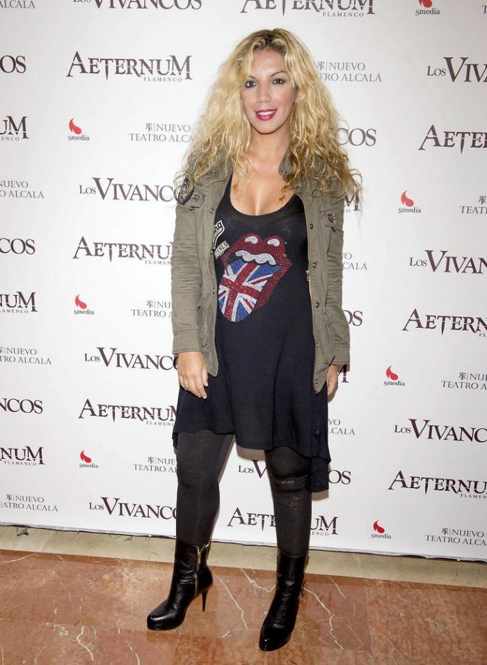 Anuncio de Aurgi: la cantante Rebeca revive el hit noventero 'Duro de pelar' (VÍDEO)