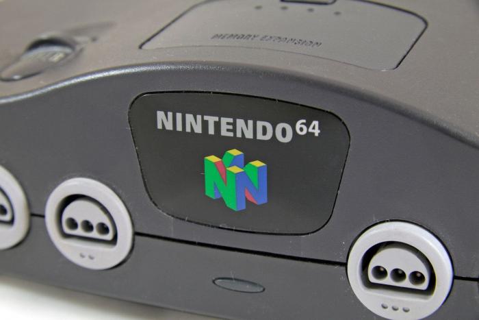 Un día de agosto de 1994: ola de calor, 'Speed' en la cartelera y Ruiz-Mateos en Marbella (VÍDEOS)