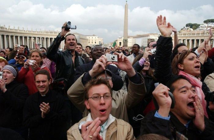 La evolución tecnológica, a través del recibimiento a los Papas (FOTOS)