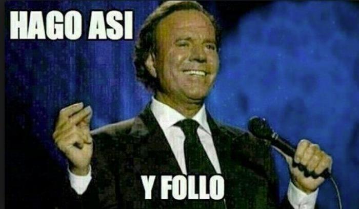 Julio Iglesias y Romeo Santos le cantan una bachata al pene