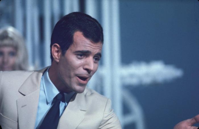 Hasta 15 objetos fueron analizados para determinar la paternidad de Julio Iglesias