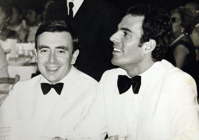 Hasta 15 objetos fueron analizados para determinar la paternidad de Julio Iglesias