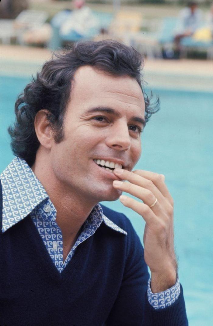 Hasta 15 objetos fueron analizados para determinar la paternidad de Julio Iglesias