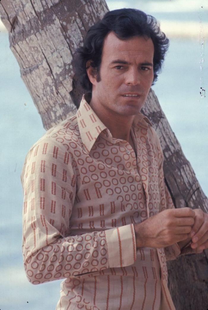 Hasta 15 objetos fueron analizados para determinar la paternidad de Julio Iglesias