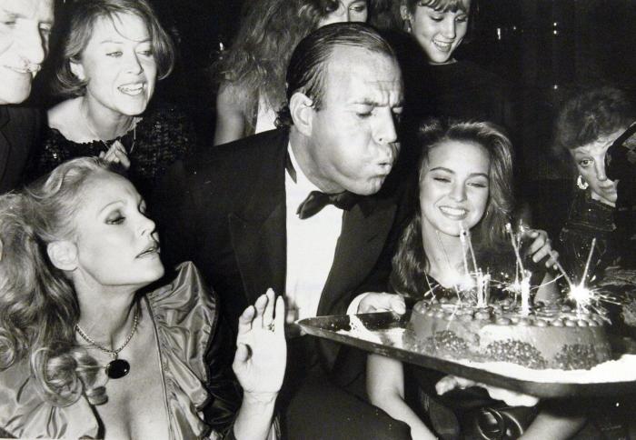 Hasta 15 objetos fueron analizados para determinar la paternidad de Julio Iglesias