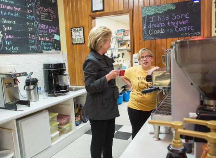 Nuevos emails publicados de Clinton revelan que ciberpiratas rusos intentaron hackear su cuenta