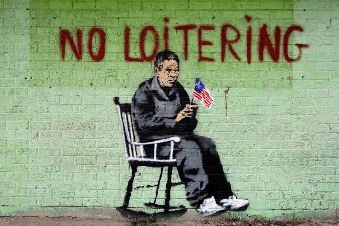 El mural navideño de Banksy que remueve conciencias sobre las personas sin hogar