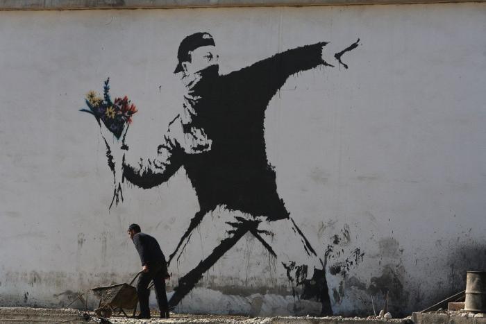 El mural navideño de Banksy que remueve conciencias sobre las personas sin hogar