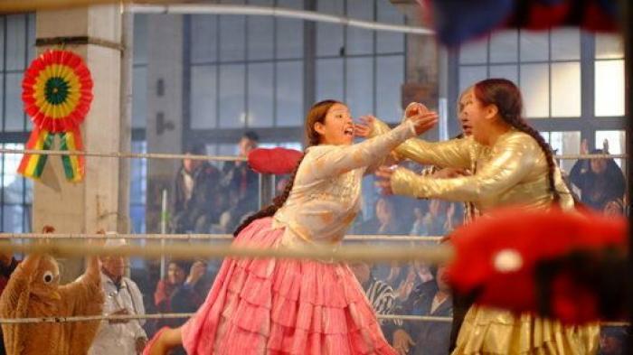 ¿Quiénes son las cholitas? La historia de las luchadoras bolivianas (VÍDEO)