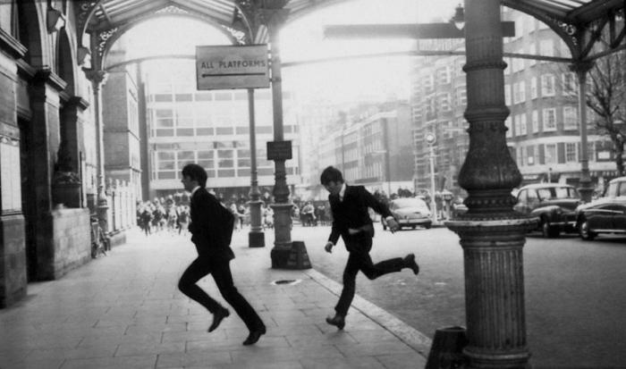 Yoko Ono tuitea una foto de las gafas de John Lennon para protestar contra el uso de armas (FOTOS)