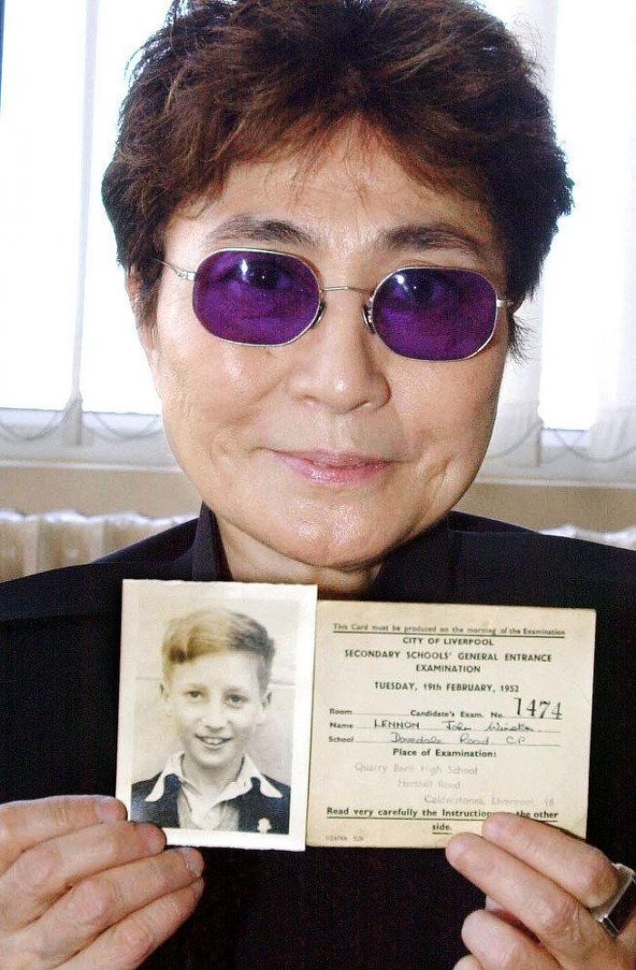 Yoko Ono tuitea una foto de las gafas de John Lennon para protestar contra el uso de armas (FOTOS)