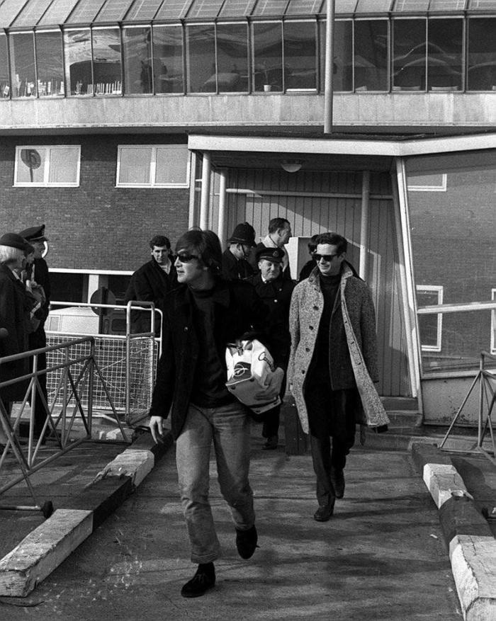 Yoko Ono tuitea una foto de las gafas de John Lennon para protestar contra el uso de armas (FOTOS)