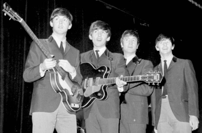 Ariana Grande iguala un récord histórico de Los Beatles