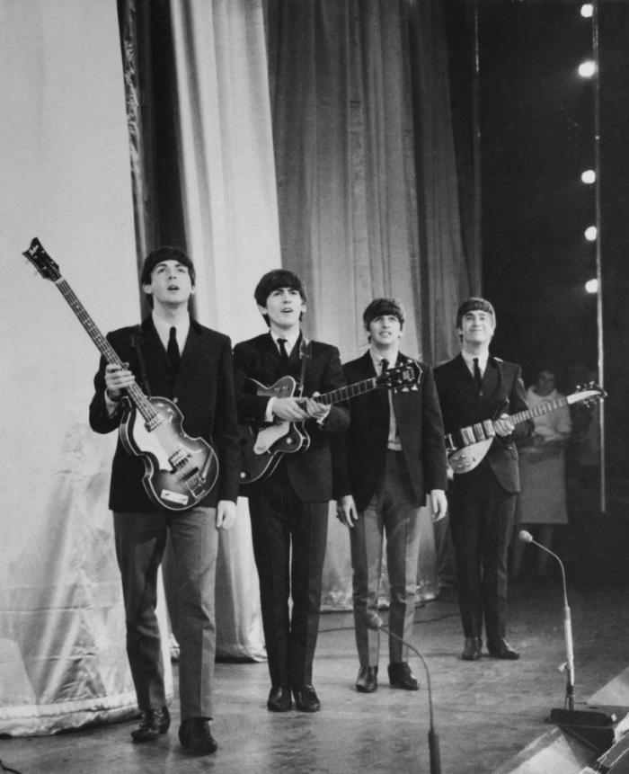 Ariana Grande iguala un récord histórico de Los Beatles