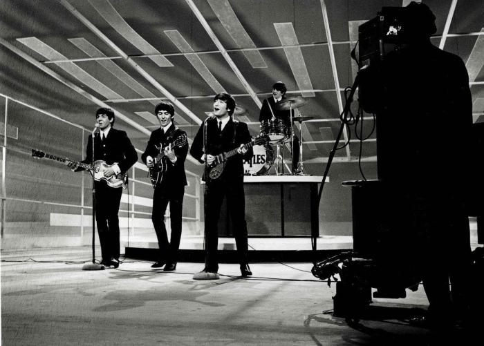 Ariana Grande iguala un récord histórico de Los Beatles