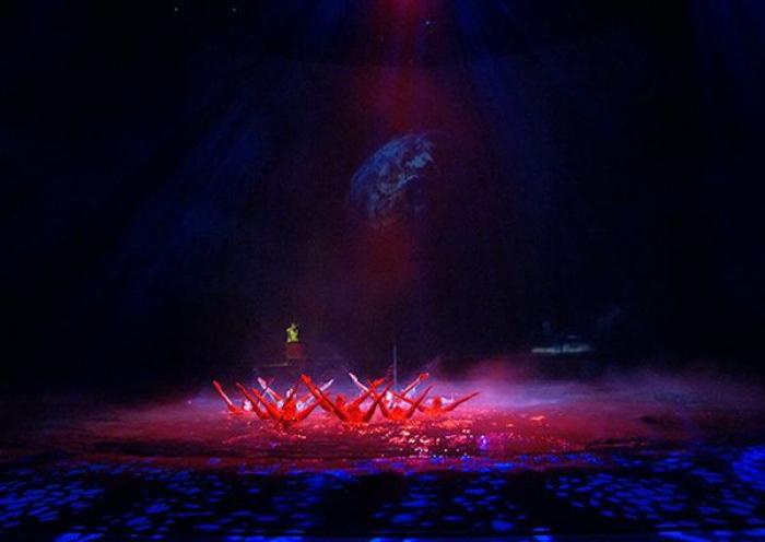 El largo río tranquilo