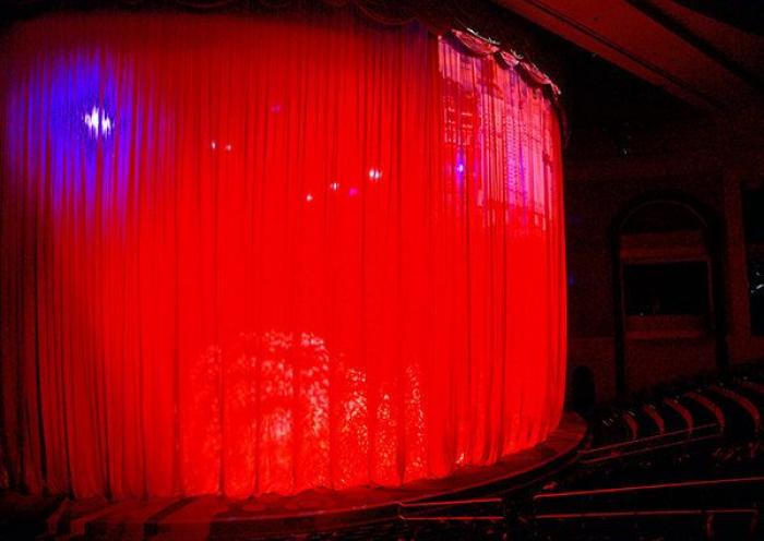 El largo río tranquilo