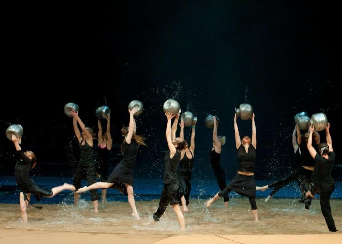 El largo río tranquilo