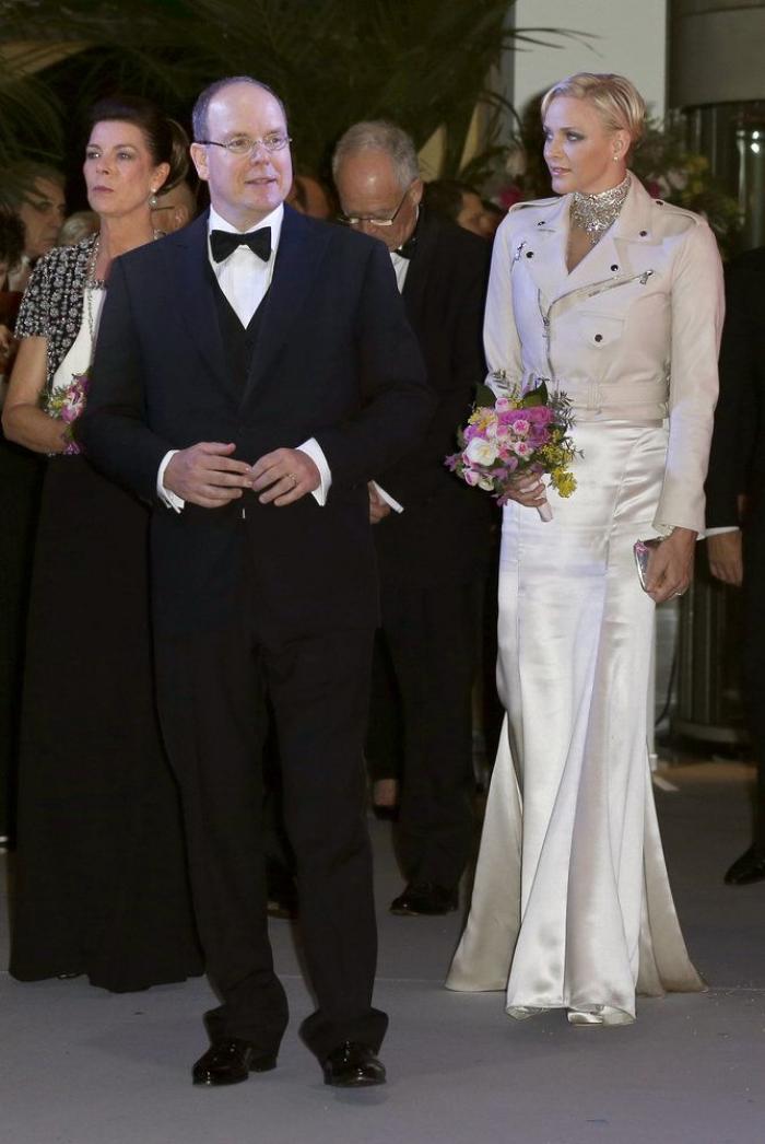 Charlene de Mónaco da a luz a una niña y al niño que será el heredero