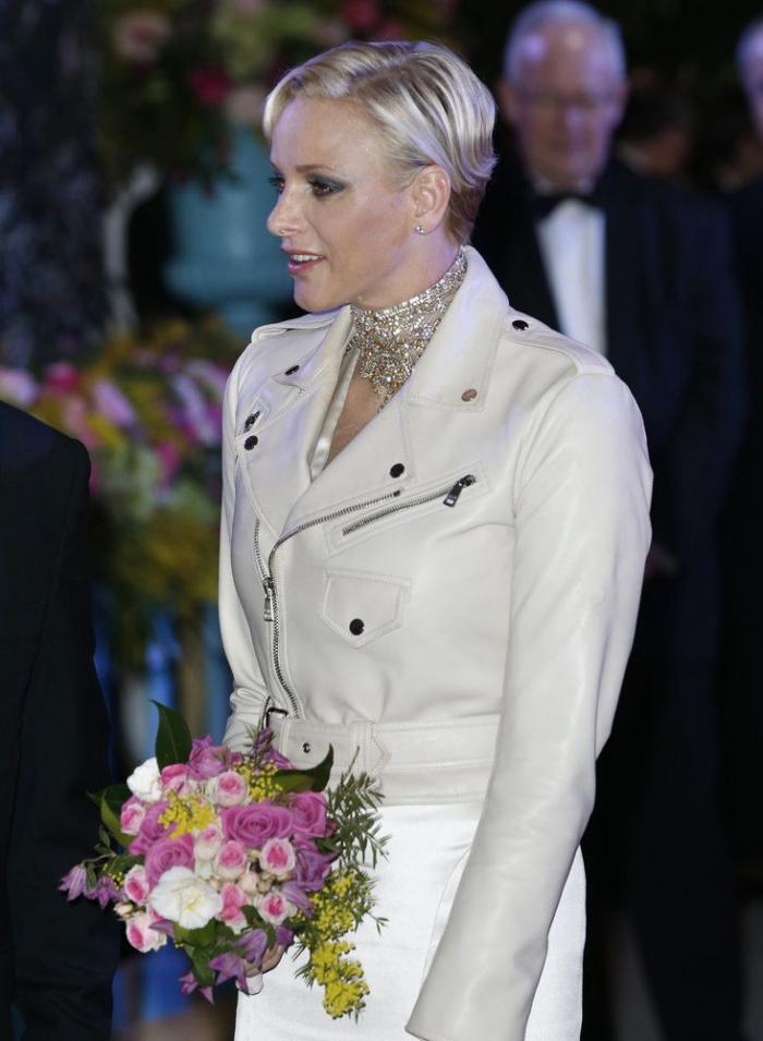 Charlene de Mónaco da a luz a una niña y al niño que será el heredero