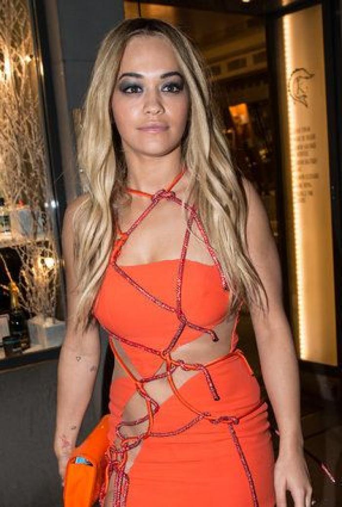 Los impresionantes escotes de Versace en la Semana de la Moda de Paris