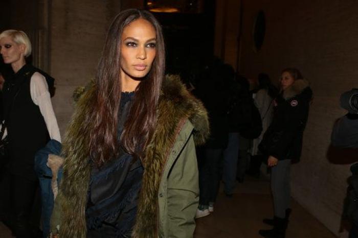 Los impresionantes escotes de Versace en la Semana de la Moda de Paris