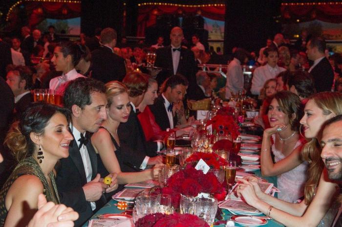 Charlene de Mónaco da a luz a una niña y al niño que será el heredero