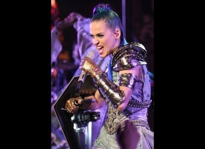 Katy Perry, obligada a retirar unos zapatos de su colección tras ser acusada de racismo