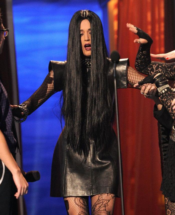 Katy Perry, obligada a retirar unos zapatos de su colección tras ser acusada de racismo