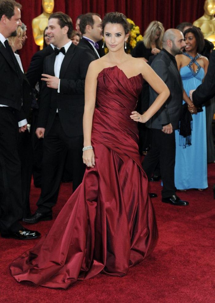 Ellen DeGeneres pide a Penélope Cruz que le dé clases de español y ella le enseña estas dos frases