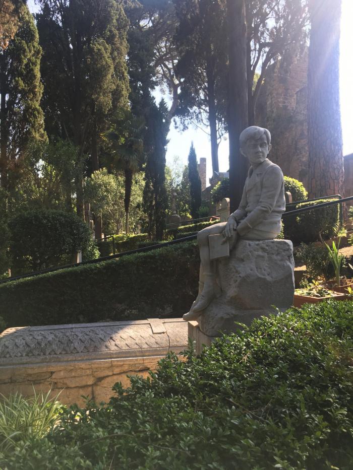 La reseña que un español dejó en Google sobre un club de striptease ya es HISTORIA de Twitter