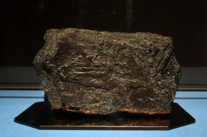 ¡Sí que cabía en la tabla! Kate Winslet recrea un final alternativo de 'Titanic'