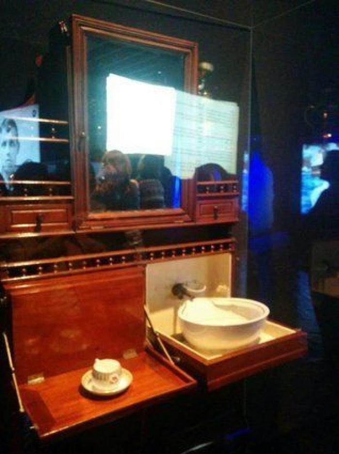 ¡Sí que cabía en la tabla! Kate Winslet recrea un final alternativo de 'Titanic'