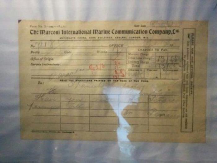 ¡Sí que cabía en la tabla! Kate Winslet recrea un final alternativo de 'Titanic'