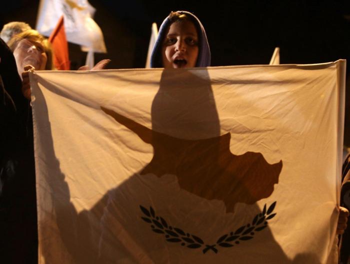 La UE acuerda el rescate de Chipre por 10.000 millones de euros (FOTOS)