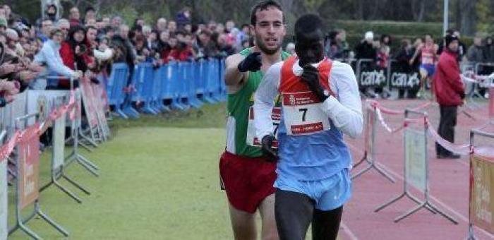 Canta la canción en lengua de signos para que sus padres, sordos, la entiendan (VÍDEO)