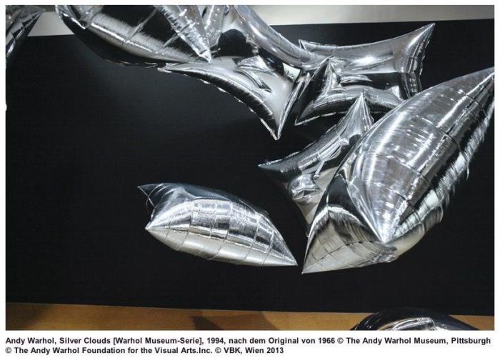 Las nubes de Mario Bros, pieza de exposición en Viena (FOTOS)