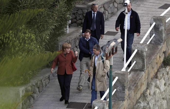 Merkel, de vacaciones en la isla sureña italiana de Ischia junto a su marido (FOTOS)