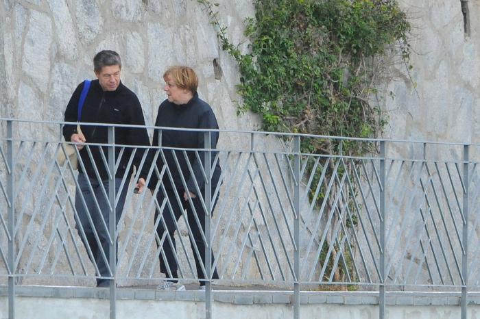 Merkel, de vacaciones en la isla sureña italiana de Ischia junto a su marido (FOTOS)