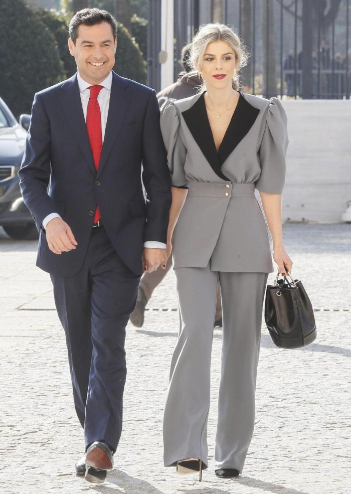 Moreno jura como presidente de la Junta prometiendo "beligerancia activa" frente a los que quieren "romper" España